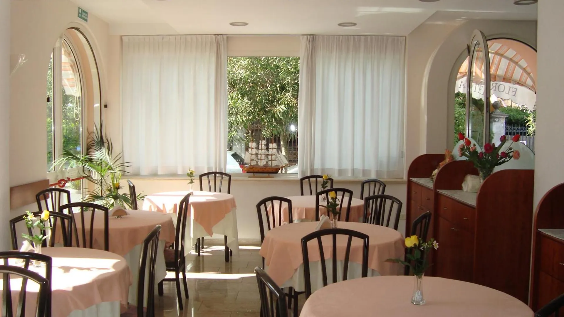 Florentia Hotel Lido di Camaiore 3*,  Italien